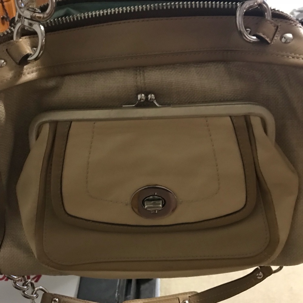 Coach - Picture 2 of 8